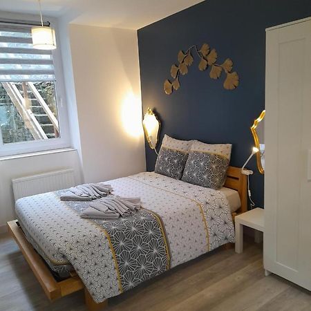 17, Face A La Gare Apartment Lannion Exterior photo