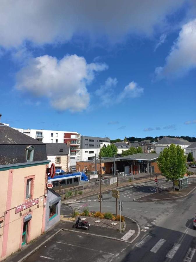 17, Face A La Gare Apartment Lannion Exterior photo