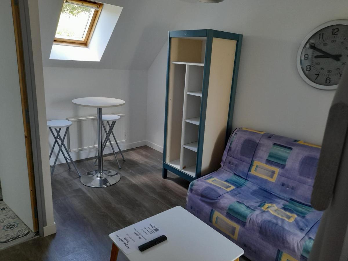 17, Face A La Gare Apartment Lannion Exterior photo
