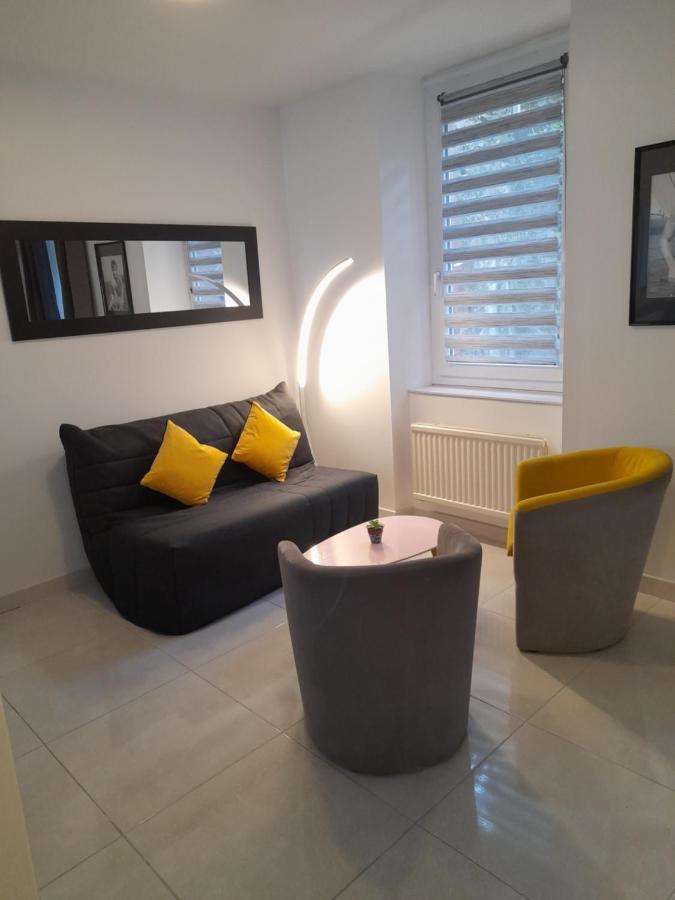 17, Face A La Gare Apartment Lannion Exterior photo