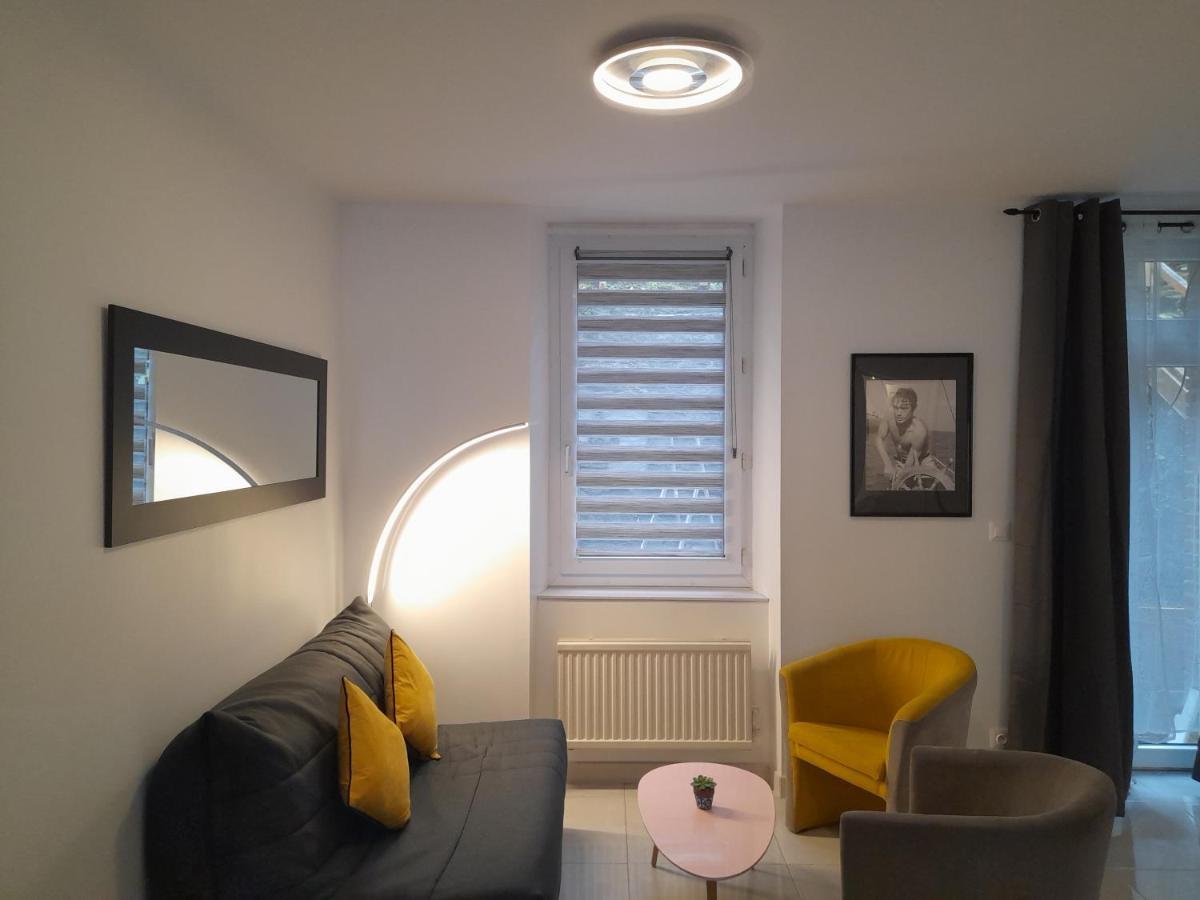 17, Face A La Gare Apartment Lannion Exterior photo