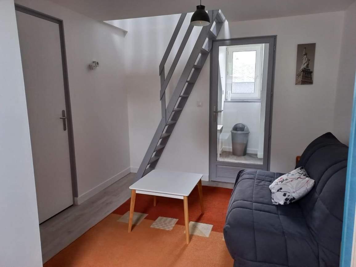 17, Face A La Gare Apartment Lannion Exterior photo