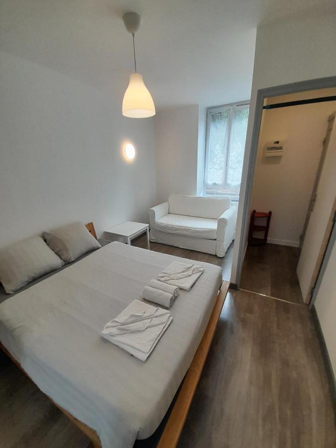 17, Face A La Gare Apartment Lannion Exterior photo