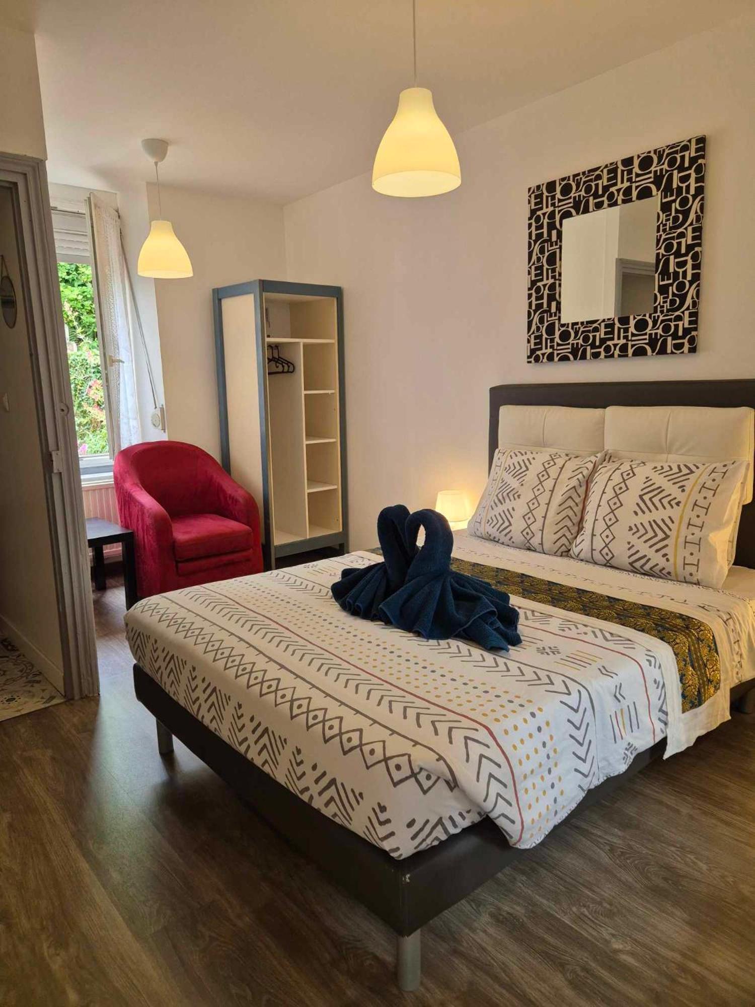 17, Face A La Gare Apartment Lannion Exterior photo